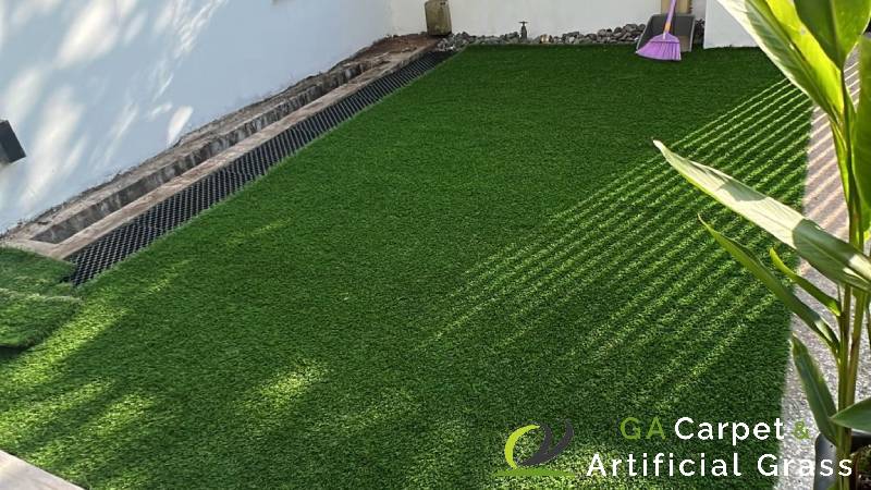 featured-how-to-choose-uv-resistant-turf-synthetic-grass-for-singapores-intense-sunlight-synthetic-grass-ga-carpet-artificial-grass-singapore